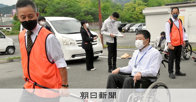 ウクライナに「JINRIKI」を 車いすの避難助けるアイデア器具 [三重県