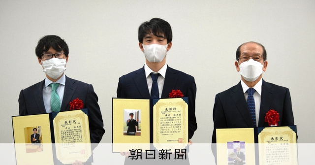 囲碁は井山裕太名人、将棋は藤井聡太五冠 関西囲碁将棋記者クラブ賞 