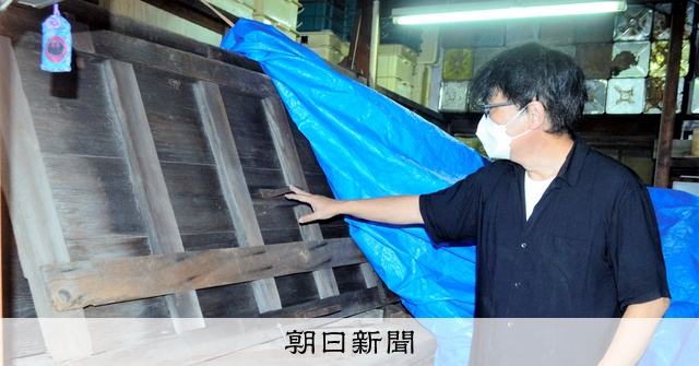 明治天皇もくぐった？ 東海道四日市宿の「門」が廃棄の瀬戸際に