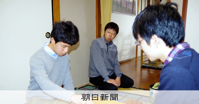 藤井聡太新名人の背中が荒ぶっていた夜　師匠・杉本昌隆八段が寄稿：朝日新聞デジタル