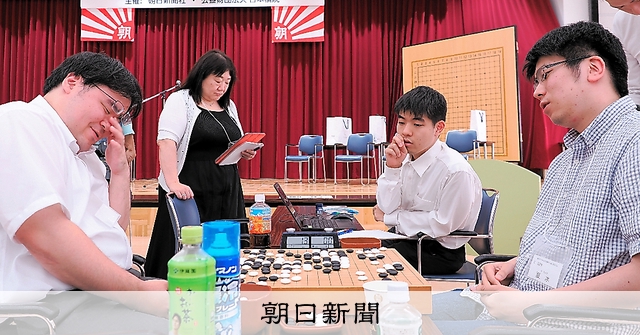 豹変の猛攻しのぎ、夏さん連覇 第18回朝日アマ囲碁名人戦全国大会