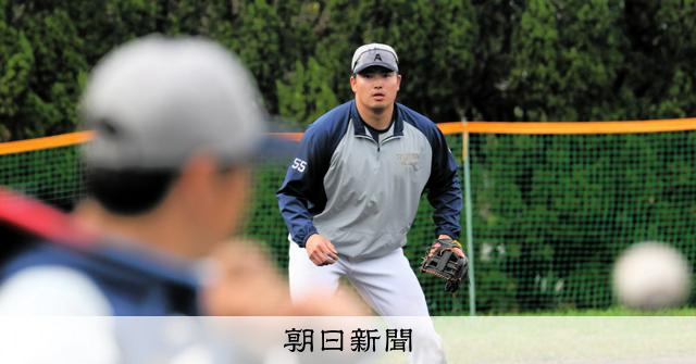 ヤクルト・村上宗隆が外野守備に挑戦 首脳陣主導の狙いはどこに：朝日新聞