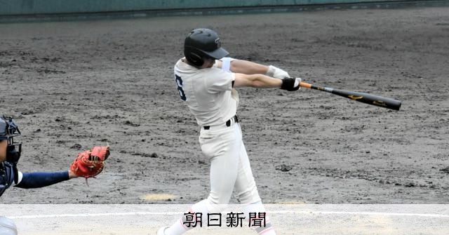 小柄だからこそ 先制の本塁打でコールド導く、東洋大姫路・高畑選手