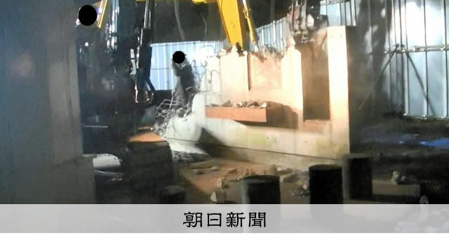 封鎖された夜の公園、重機が砕いた思い 相次ぐ「経緯知りたい」の声