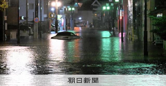 九州で大雨、3人死亡4人不明 13日以降は猛暑日か「熱中症注意」：朝日新聞