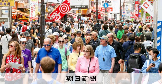 訪日客向け「徴収金」、大阪府が識者答申受け断念　根拠や実務に課題