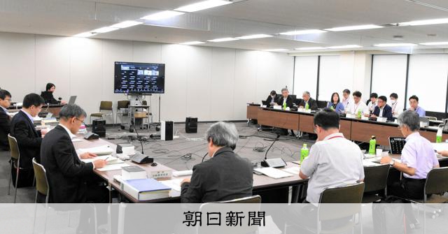 労働時間規制、緩和か強化か 裁量労働で労使が衝突、厚労省審議会
