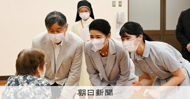 天皇、皇后両陛下と愛子さま、被爆者と交流 恵の丘長崎原爆ホーム