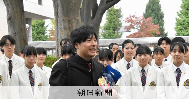 人生で忘れられない12分間」声を詰まらせる顧問、背中に響く拍手 [千葉
