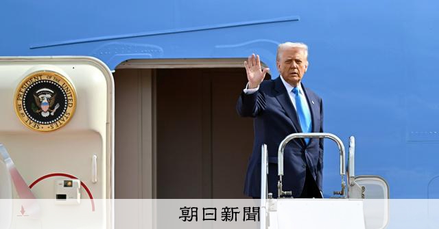 トランプ氏、日本を離れ韓国へ 出発前に高市氏と腕組み歩く写真投稿