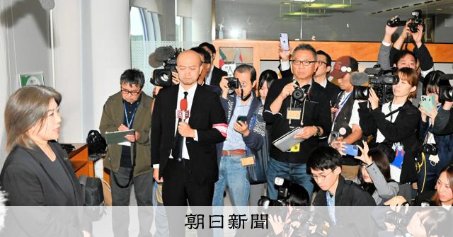 なぜメディア殺到? 静岡・伊東市の「田久保劇場」のわけは