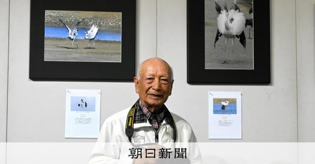 ツルに魅せられて70年、90歳の写真愛好家が野鳥の作品展 [鹿児島県