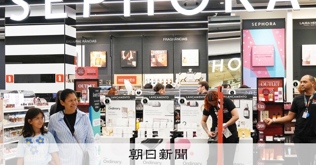 SNS刺激？スキンケアに熱 「セフォラ・キッズ」化粧品店に集う少女