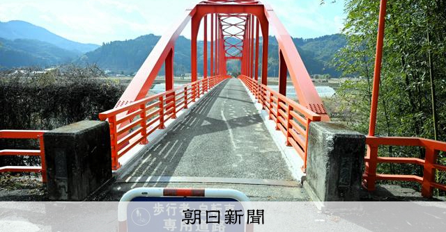天狗橋は復活した」アニメが支える地域観光 経済効果20億円超も [熊本