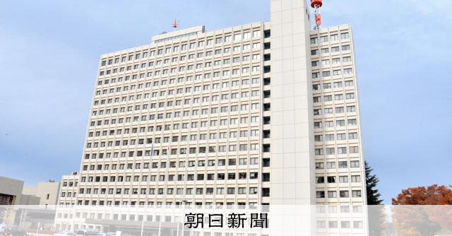 家族「死亡」と偽り有給休暇　1台契約なのに複数駐車　県職員処分
