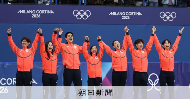 フィギュア表彰台、組織委が表面を取り換える　ブレード刃こぼれ受け