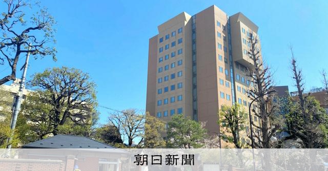主要女子大の出願が増加、首都圏の今春入試　共学との併願が影響か 
 
首都圏の主な女子大で、入試の出願者が増えた。女子大は各地で共学化や閉学が相次いでいる。今回の増加のかぎは「併願」にあるという見方がある。