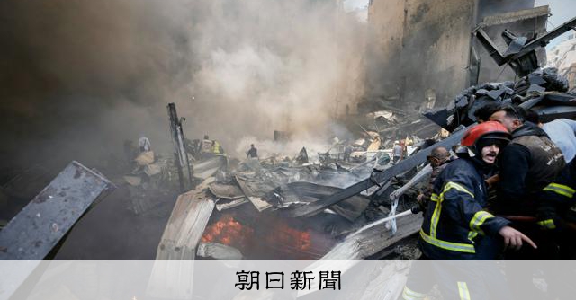 イラン、ホルムズ海峡を再び「封鎖」　レバノンへの大規模攻撃に対抗 
 
イラン国営放送局プレスTVは8日、ホルムズ海峡を通る石油タンカーの航行が再び「封鎖された」と報じた。