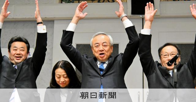 沿岸被災地で震災からの唯一の現職、大差で5選　宮城・気仙沼市長選 
 
8年ぶりの選挙戦となった宮城県気仙沼市長選は26日投開票され、現職の菅原茂氏（68）=無所属=が元ノリ卸業で新顔の岩村彬（さかり）氏（79）=同=を大差で破り5選を決めた。当日有権者数は4万7871人。