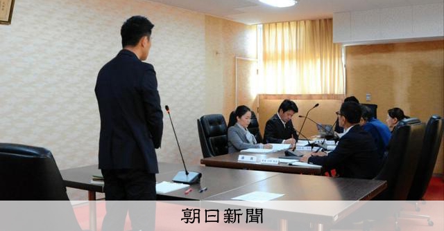 「高ぶって大声」百条委で認めるもパワハラは否定　神奈川・真鶴町長 
 
神奈川県真鶴町役場内のハラスメント疑惑をめぐり、町議会の調査特別委員会（百条委員会）は27日、職員へのパワハラが疑われる小林伸行町長（50）の証人尋問を行った。