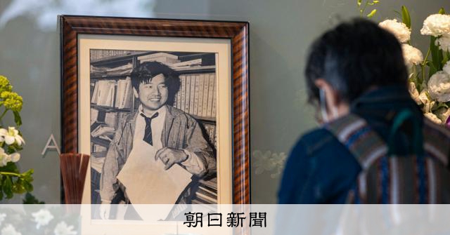RT @asahicom: 朝日新聞阪神支局襲撃事件、きょう39年　2記者殺傷、未解決のまま
 

事件は1987年5月3日の憲法記念日の夜に起きました。支局2階の編集室に侵入した男が散弾銃を2発発砲。小尻記者を殺害し、犬飼兵衛記者…