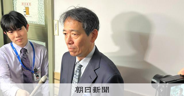 財務官「引き続き変わらぬ警戒感で注視」連休中の為替変動めぐり 
 
財務省の三村淳財務官は7日、6日の外国為替市場で一時1ドル=155円台前半まで急速に円高が進んだことをめぐり、為替介入の有無を問われて「特にコメントする必要はない」と述べた。