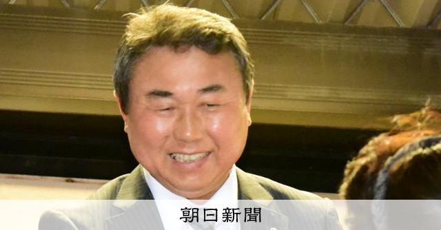 意識戻らぬ町長の不信任案可決へ　法の想定外…苦渋の判断なぜ　秋田 
 
秋田県八郎潟（はちろうがた）町議会は8日、臨時会を開き、畠山菊夫町長（72）に対する不信任決議案を全会一致で可決する。議会と首長が対立し、「ノー」を突きつけるわけではない。