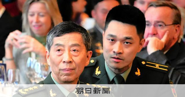 中国、元国防相の2人に執行猶予付き死刑判決　軍の汚職事件で調査 
 
中国の軍事法院（裁判所）は7日、いずれも元国防相で汚職事件で調査を受けていた魏鳳和、李尚福の両被告に執行猶予2年付きの死刑判決を言い渡した。国営新華社通信が報じた。