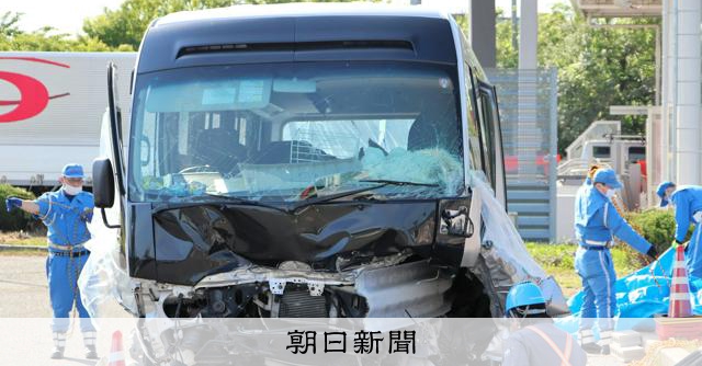 磐越道事故、バスの車体検証始まる　損壊状況から事故原因の特定へ