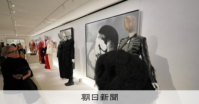 NYメトロポリタン美術館に新空間、服飾の芸術を再確認　日本関係も 
 
日本人観光客も多く訪れる米ニューヨークのメトロポリタン美術館（MET）に5月、新たな常設展示スペースが誕生した。