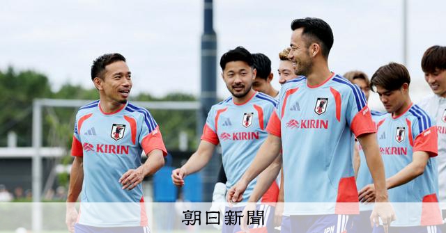 吉田麻也が日本代表に合流　「お客さんとして来ているわけではない」