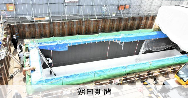 国内最悪のダイオキシン汚染、30年越しで処理完了へ　地下へ搬入 
 
大阪府の豊能（とよの）町、能勢（のせ）町でつくる豊能郡環境施設組合のごみ焼却施設で起きた国内最悪のダイオキシン汚染問題で、処理されずに残っていた汚染物の最終処分施設への搬入が26日、始まった。