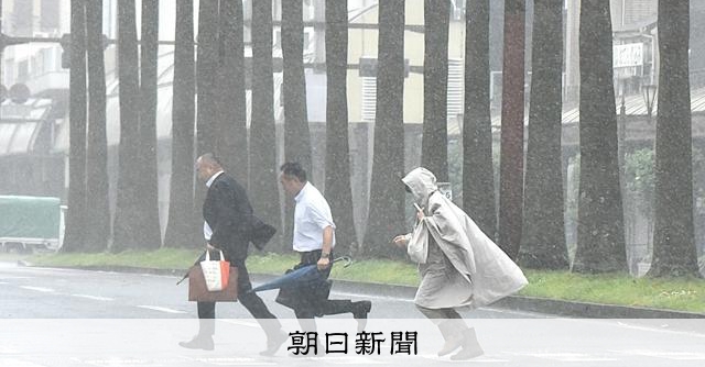 宮崎県内58万人に避難指示　台風6号の大雨、初の氾濫危険情報も：朝日新聞