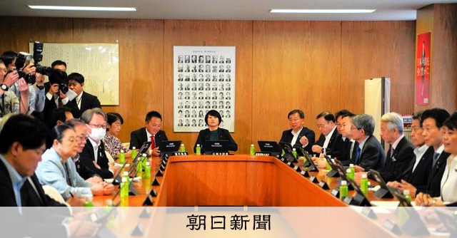 防衛費大幅増へ下地、自民の安保3文書提言　無人機の「大量導入」も 
 
政府が年内に改定を予定する安全保障関連3文書につ
