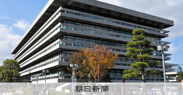以「神諭傳達者」自居的男子等人被捕，涉嫌監禁一名十多歲男性於住宅