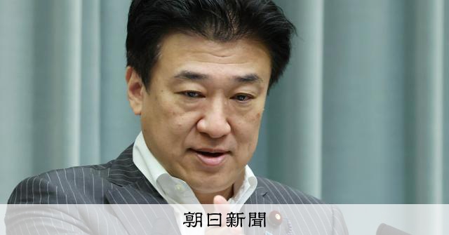 秘書官の公費出張不倫疑惑報道　官房長官「コメント差し控える」