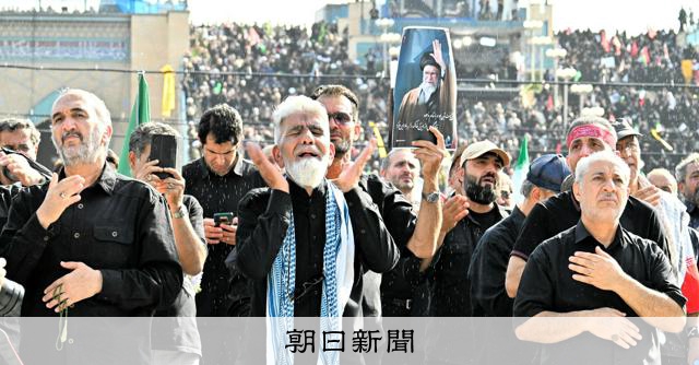 ハメネイ師の葬儀始まる 参列者「愛する以上の存在」「米国を倒せ」:朝日新聞