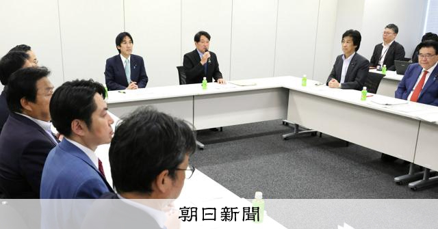 消費減税への異論収まらず「両論併記しか…」 国民会議13日再開へ:朝日新聞