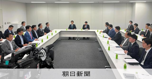 所得連動給付の修正案、病気や障害持つ人も対象検討 野党の指摘反映:朝日新聞