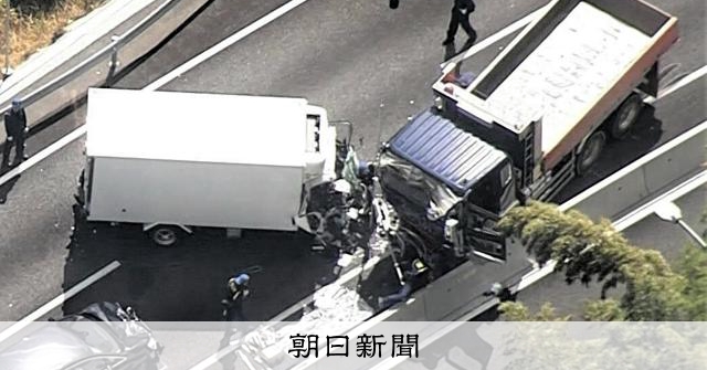 ダンプ逆走1.5キロ、料金所でUターン 死亡事故で69歳運転手逮捕