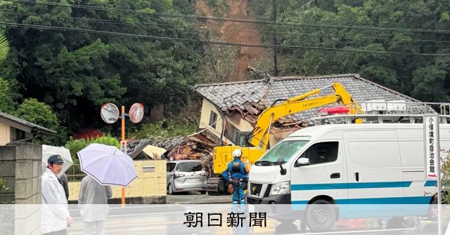 豪雨引發土石流，住宅倒塌，一對年長夫婦恐受困 栃木足利