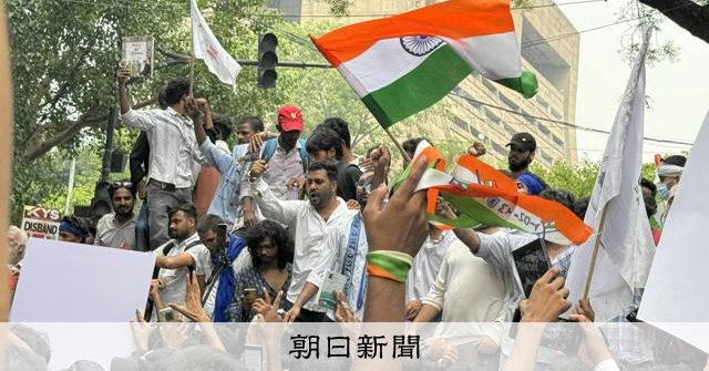 「ゴキブリ人民党」の呼びかけで首都に数千人、インド与党幹部が面会：朝日新聞