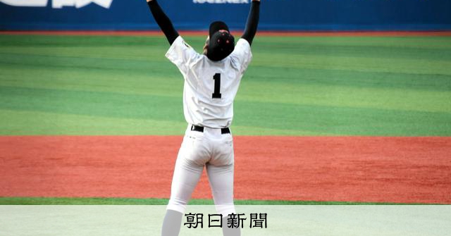 九回に157キロ 全国屈指の右腕・横浜の織田翔希、最強の証明へ - 高校