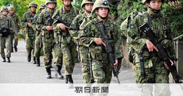 自衛隊の階級名変更、自民党内に異論　大佐や1等兵「旧軍へ回帰だ」：朝日新聞