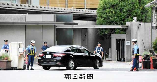 高市首相の「アポ取れぬ」官邸、経産官僚の存在感増す