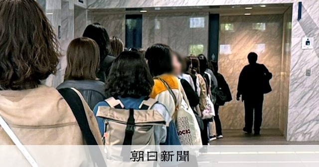 トイレ便器数基準、学会が見直しへ 女性の待ち時間是正