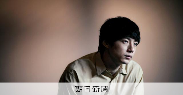 坂口健太郎、「塩顔」だけではない35歳 「枠からやっと外れた」：朝日新聞