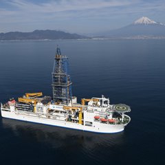 レアアース採掘】特集 ニュース速報・解説・分析：朝日新聞